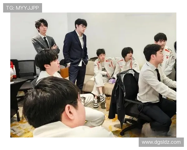 TES以58分领跑冠军杯积分榜展现强劲实力争夺最终荣誉