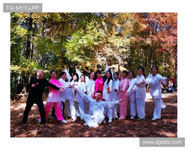 克鲁塞罗与竞技的精彩对决比分揭晓，赛季走势分析与精彩瞬间回顾