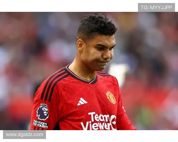 卡塞米罗:从巴西绿茵场到欧洲豪门的传奇之路与辉煌成就 卡塞米罗:从巴西绿茵场到欧洲豪门的传奇之路与辉煌成就